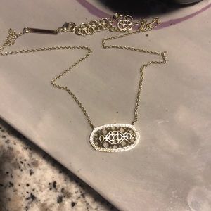 Kendra Scott necklace